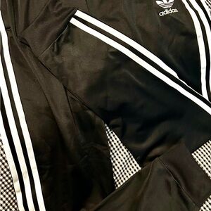 NWOT Youth Adidas Track Pants Size L-13/14